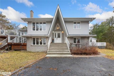 34 Island Road W, House detached with 3 bedrooms, 2 bathrooms and 7 parking in St. Charles ON | Card Image