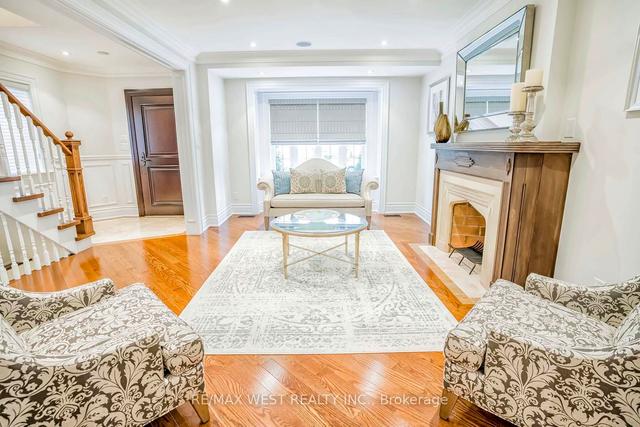 6 Armadale Ave, House detached with 3 bedrooms, 4 bathrooms and 3 parking in Toronto ON | Image 36