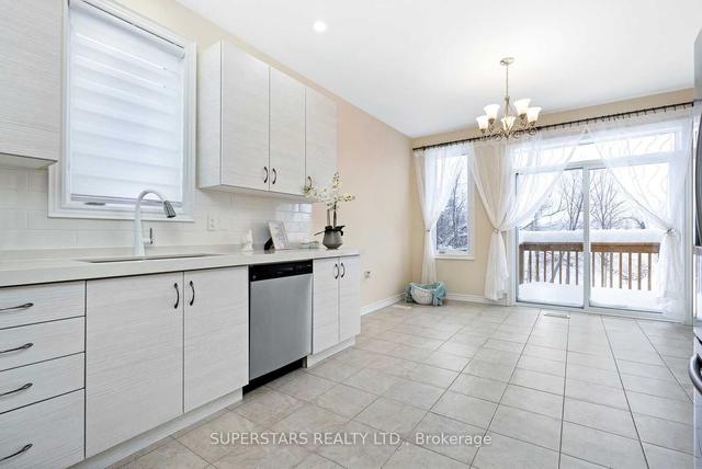 15 Pearl St, House detached with 3 bedrooms, 3 bathrooms and 4 parking in Wasaga Beach ON | Image 7