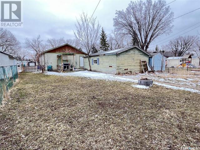 507 Maple Street, House detached with 3 bedrooms, 1 bathrooms and null parking in Maple Creek SK | Image 4