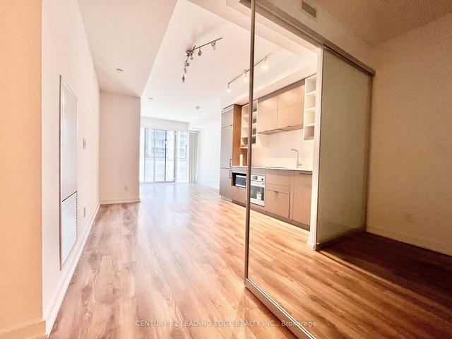 808 - 20 Edward St, Condo with 2 bedrooms, 2 bathrooms and 1 parking in Toronto ON | Image 25
