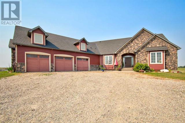232060 Range Road 245, Home with 3 bedrooms, 2 bathrooms and null parking in Wheatland County AB | Image 4