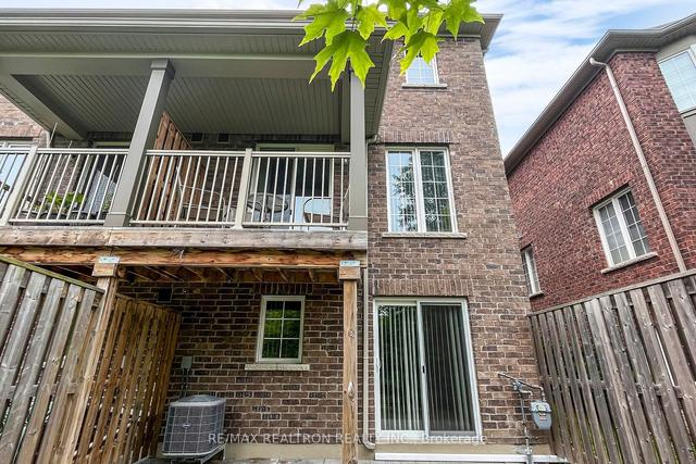 678 Wendy Culbert Cres, Townhouse with 3 bedrooms, 4 bathrooms and 2 parking in Newmarket ON | Image 27