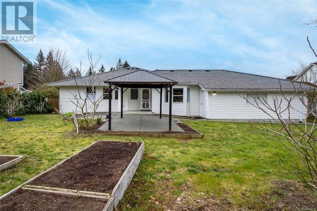 1630 Foxxwood Dr, House detached with 4 bedrooms, 2 bathrooms and 4 parking in Comox BC | Image 34
