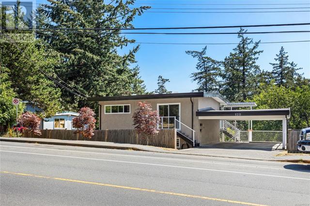 1211 Bush St, House detached with 4 bedrooms, 2 bathrooms and 4 parking in Nanaimo BC | Image 1