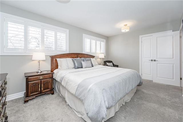 667 Montego Crescent, House detached with 3 bedrooms, 2 bathrooms and 5 parking in Burlington ON | Image 28