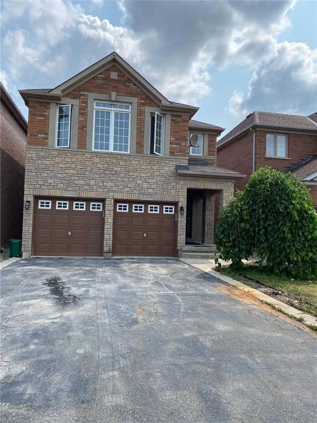 3230 Flagstone Dr, House detached with 3 bedrooms, 3 bathrooms and 3 parking in Mississauga ON | Image 1