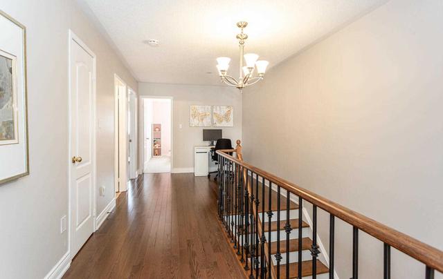 3258 Flagstone Dr, House attached with 3 bedrooms, 3 bathrooms and 3 parking in Mississauga ON | Image 21