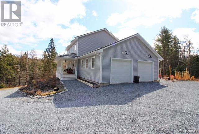 344 Lakeside Road, House detached with 4 bedrooms, 2 bathrooms and null parking in Hampton P NB | Image 4
