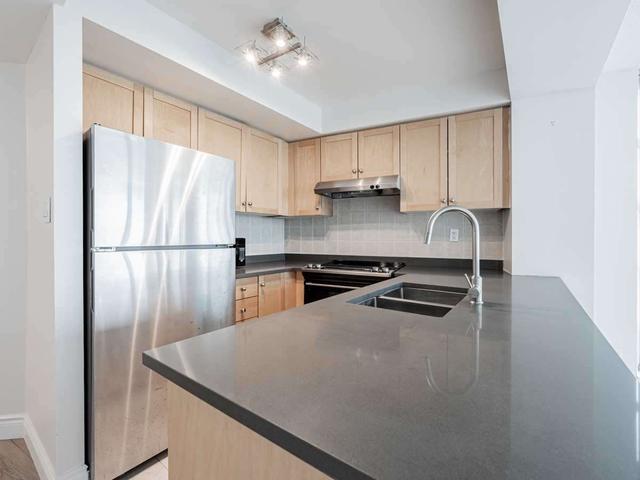 1007 - 650 Queens Quay W, Condo with 2 bedrooms, 2 bathrooms and 1 parking in Toronto ON | Image 24