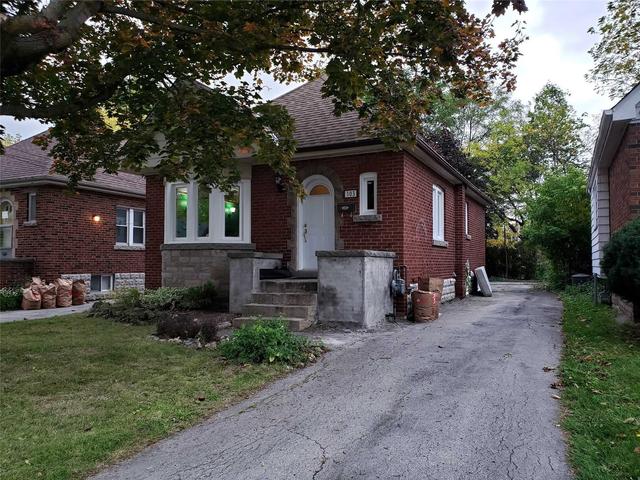 103 Haddon Ave S, House detached with 2 bedrooms, 2 bathrooms and 4 parking in Hamilton ON | Image 1