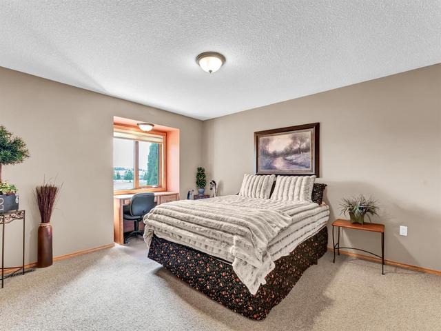 33 Park Meadows Court Se, House detached with 6 bedrooms, 3 bathrooms and 6 parking in Medicine Hat AB | Image 25
