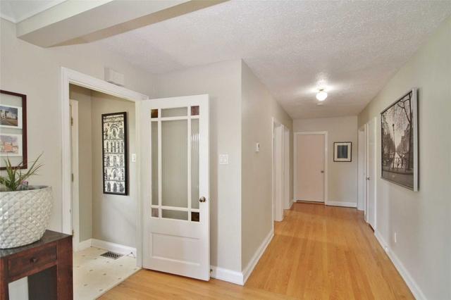 3255 Elizabeth St, House detached with 3 bedrooms, 1 bathrooms and 4 parking in Ottawa ON | Image 9