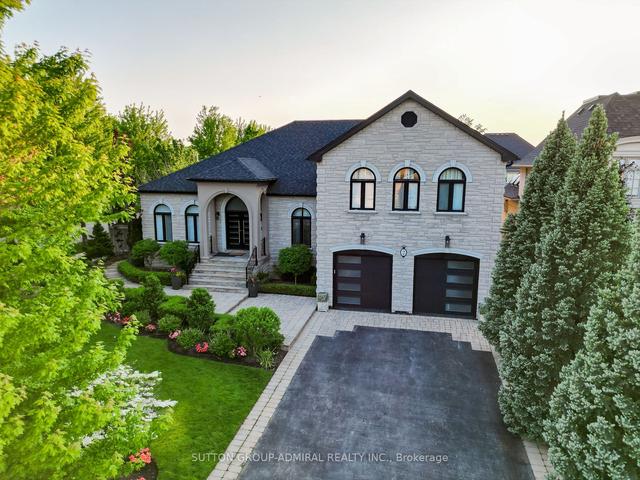 2 Evita Crt, House detached with 3 bedrooms, 4 bathrooms and 8 parking in Vaughan ON | Image 1