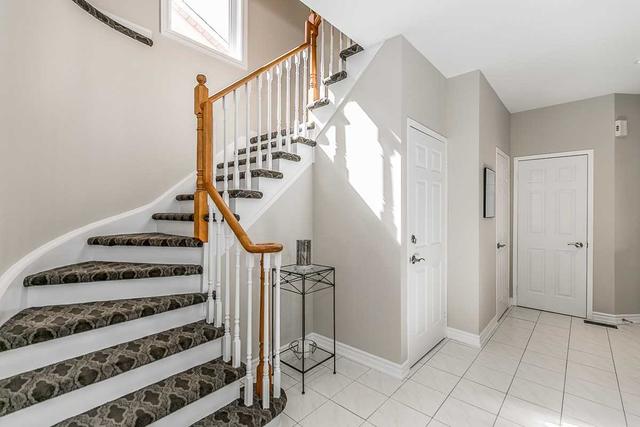 268 Hoover Park Dr, House detached with 4 bedrooms, 4 bathrooms and 6 parking in Whitchurch Stouffville ON | Image 14