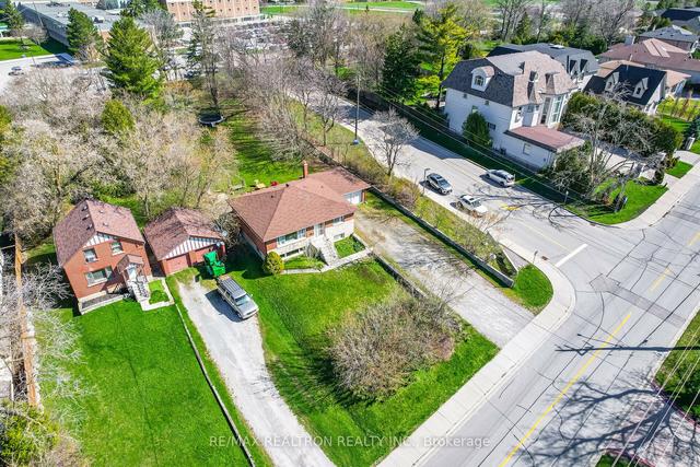108 Garden Ave, House detached with 3 bedrooms, 1 bathrooms and 8 parking in Richmond Hill ON | Image 26
