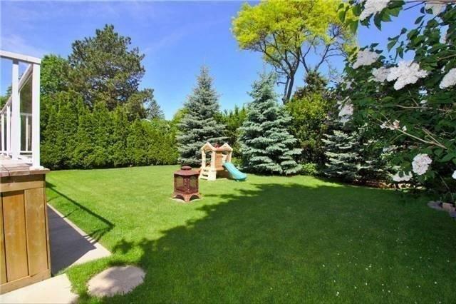 24 Burleigh Heights Dr, House detached with 3 bedrooms, 2 bathrooms and 6 parking in Toronto ON | Image 5