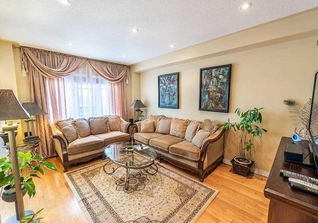 362 Ravineview Dr, House detached with 3 bedrooms, 4 bathrooms and 2 parking in Vaughan ON | Image 5