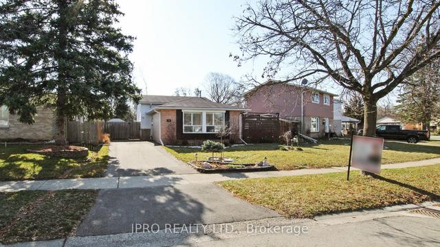58 Woodlawn Ave, House detached with 3 bedrooms, 2 bathrooms and 3 parking in Brantford ON | Image 1