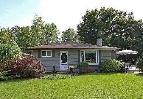 121 South St, House detached with 2 bedrooms, 1 bathrooms and 4 parking in Innisfil ON | Image 1