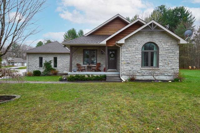 1 Boyd Cres, House detached with 3 bedrooms, 2 bathrooms and 8 parking in Oro Medonte ON | Image 1