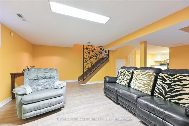 64 Juliet Cres, House detached with 2 bedrooms, 2 bathrooms and 8 parking in Toronto ON | Image 18