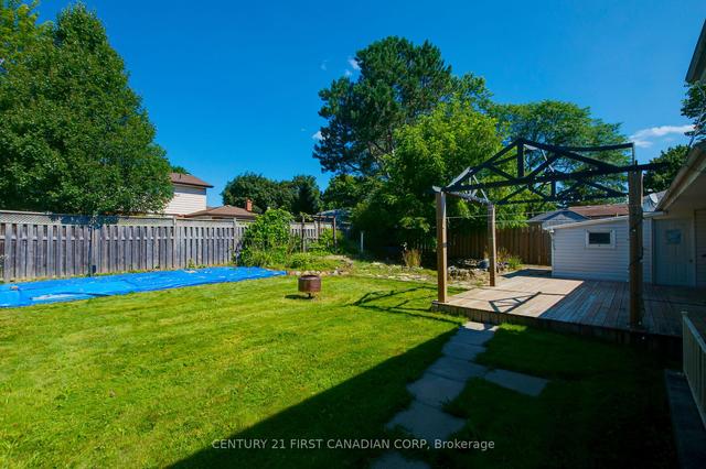 1031 Guildwood Blvd, House detached with 4 bedrooms, 2 bathrooms and 6 parking in London ON | Image 31