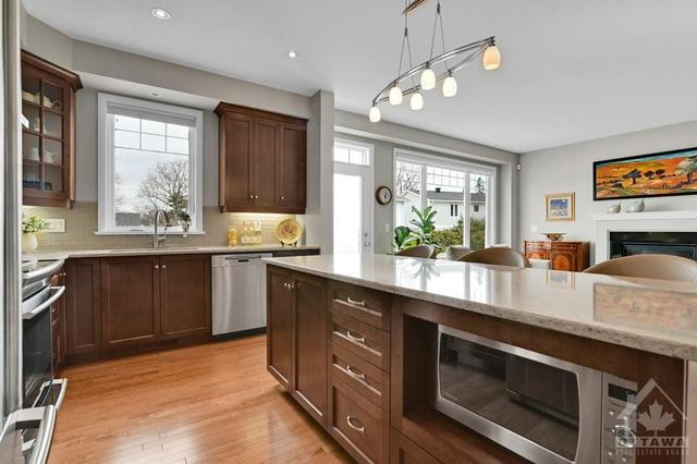 123 Kitsilano Court, House detached with 3 bedrooms, 4 bathrooms and 4 parking in Ottawa ON | Image 8
