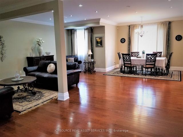 374 Beechgrove Dr, House detached with 4 bedrooms, 5 bathrooms and 3.5 parking in Toronto ON | Image 18