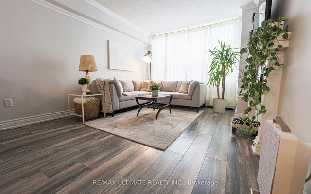 510 - 940 Caledonia Rd, Condo with 2 bedrooms, 1 bathrooms and 1 parking in Toronto ON | Image 4