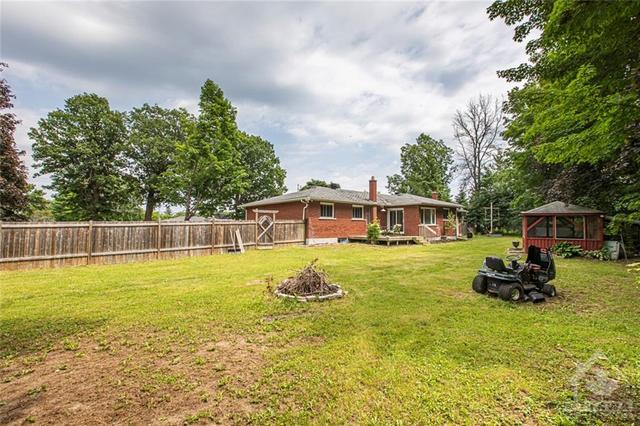 7887 Highway 15 Highway, House detached with 2 bedrooms, 2 bathrooms and 10 parking in Beckwith ON | Image 28