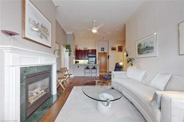 407 - 1231 Yonge St, Condo with 2 bedrooms, 2 bathrooms and 1 parking in Toronto ON | Card Image