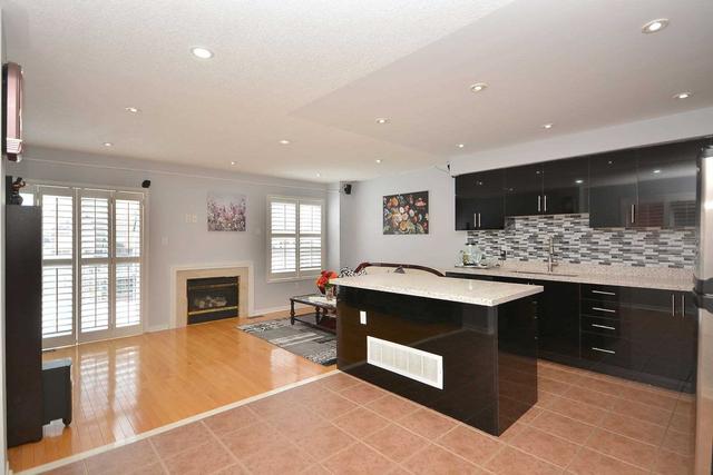 3145 Bentley Dr, House semidetached with 4 bedrooms, 4 bathrooms and 2 parking in Mississauga ON | Image 37