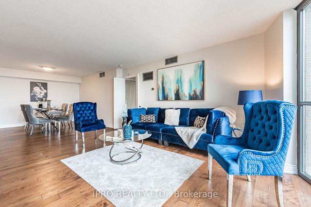 1001 - 4235 Sherwoodtowne Blvd, Condo with 3 bedrooms, 3 bathrooms and 1 parking in Mississauga ON | Image 6