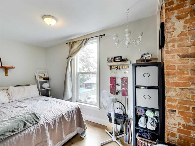 594 Indian Grve, House attached with 3 bedrooms, 2 bathrooms and 0 parking in Toronto ON | Image 11