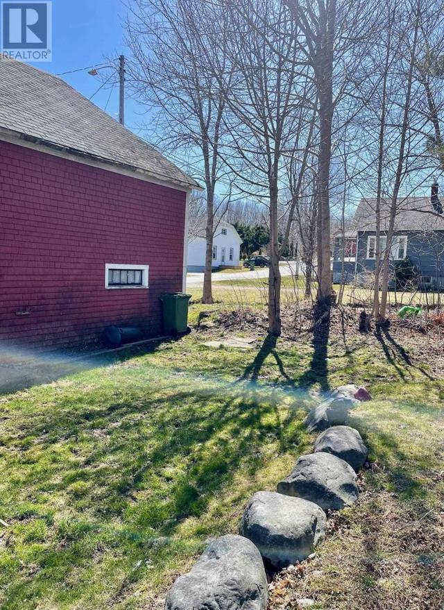 1 & 2 587 Main Street, House other with 4 bedrooms, 2 bathrooms and null parking in Queens NS | Image 29