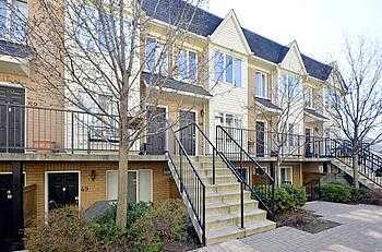 th48 - 208 Niagara St, Townhouse with 3 bedrooms, 2 bathrooms and 1 parking in Toronto ON | Image 1