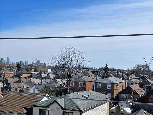 204 - 400 Hopewell Ave, Townhouse with 2 bedrooms, 2 bathrooms and 1 parking in Toronto ON | Image 11