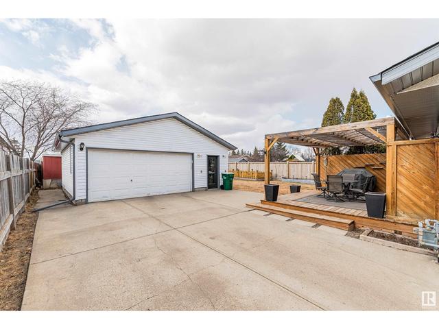 9712 Morinville Dr, House detached with 4 bedrooms, 2 bathrooms and 4 parking in Morinville AB | Image 42