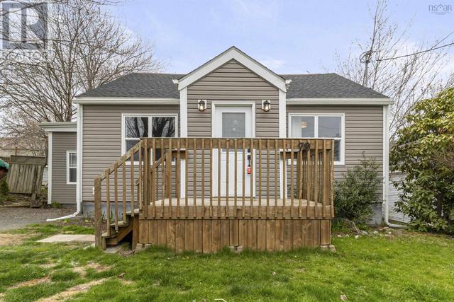79 School Avenue, House detached with 4 bedrooms, 1 bathrooms and null parking in Halifax NS | Image 1