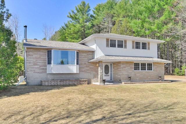 74 5th Concession Rd S, House detached with 4 bedrooms, 2 bathrooms and 12 parking in Addington Highlands ON | Image 1