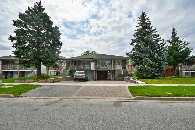 9 Andes Rd, House semidetached with 3 bedrooms, 2 bathrooms and 2 parking in Toronto ON | Image 1