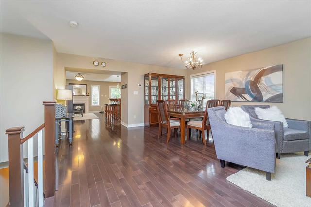 65 Browns Cres, House detached with 3 bedrooms, 2 bathrooms and 6 parking in Halton Hills ON | Image 3