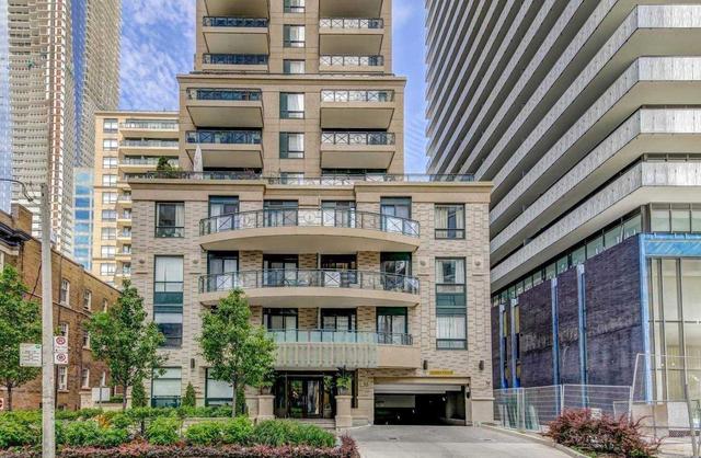 620 - 35 Hayden St, Condo with 1 bedrooms, 1 bathrooms and 0 parking in Toronto ON | Image 1