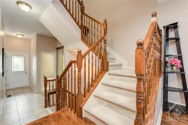 233 Wildcliff Way, Townhouse with 3 bedrooms, 3 bathrooms and 3 parking in Ottawa ON | Image 19