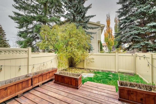 204 Queenston Heights Se, Home with 3 bedrooms, 1 bathrooms and 1 parking in Calgary AB | Image 25