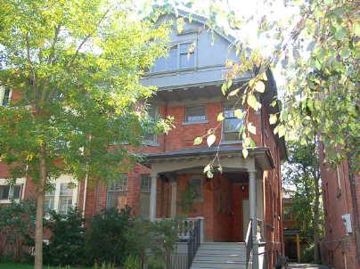 19 Maple Ave, House semidetached with 7 bedrooms, 6 bathrooms and 1 parking in Toronto ON | Image 1