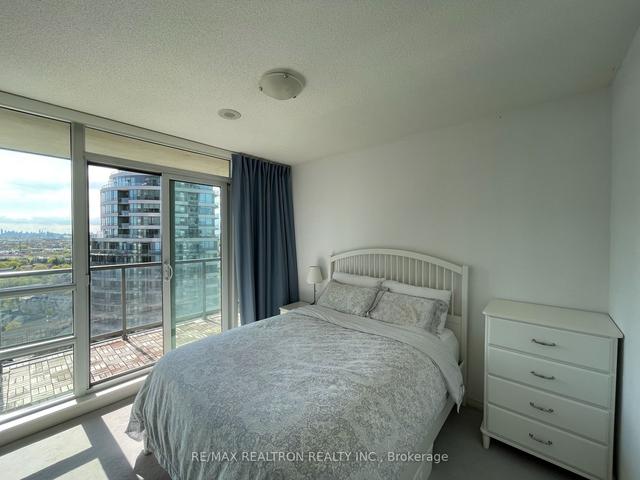 2402 - 2230 Lake Shore Blvd W, Condo with 2 bedrooms, 1 bathrooms and 1 parking in Toronto ON | Image 18