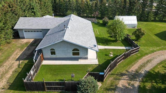 5 51 Avenue, House detached with 2 bedrooms, 2 bathrooms and 4 parking in Ponoka County AB | Image 3