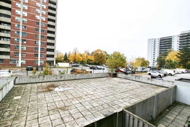 207 - 20 Gilder Dr, Condo with 3 bedrooms, 2 bathrooms and 1 parking in Toronto ON | Image 10